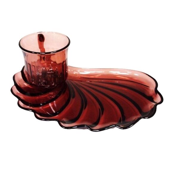 Vintage Moroccan Amethyst Hazelware Hazel Atlas Seashell Snack Plate & Cup - Picture 1 of 13